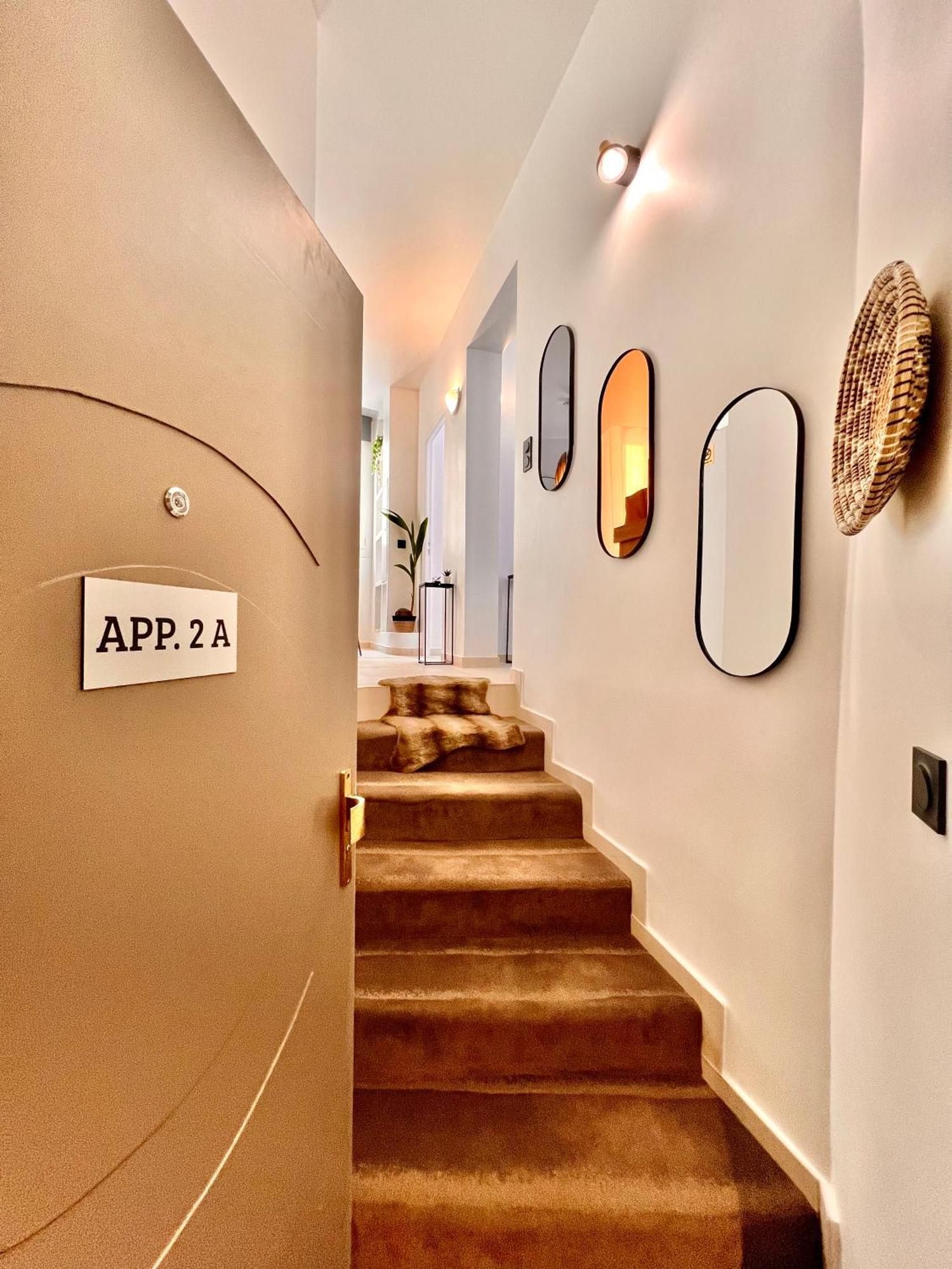 Liberation Center - Private Balcony - 24&7 Reception - Luggage Storage Aparthotel Nice Bagian luar foto